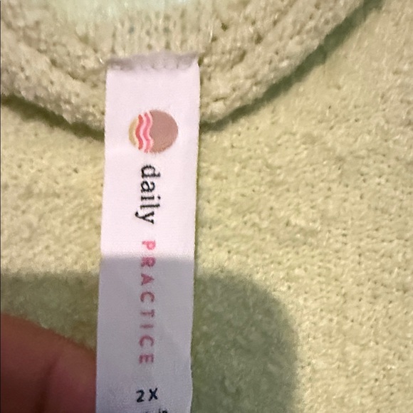 Elegant Lime Midi Dress - Picture 3 of 6